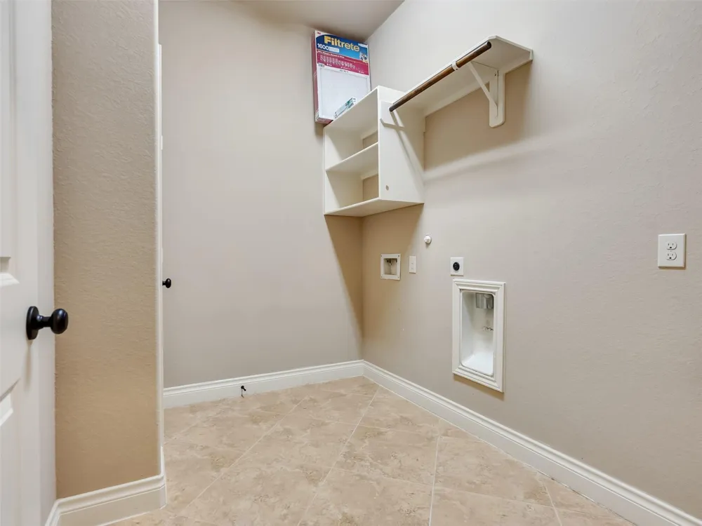 4131 Creekmont Drive Fresno, TX 77545