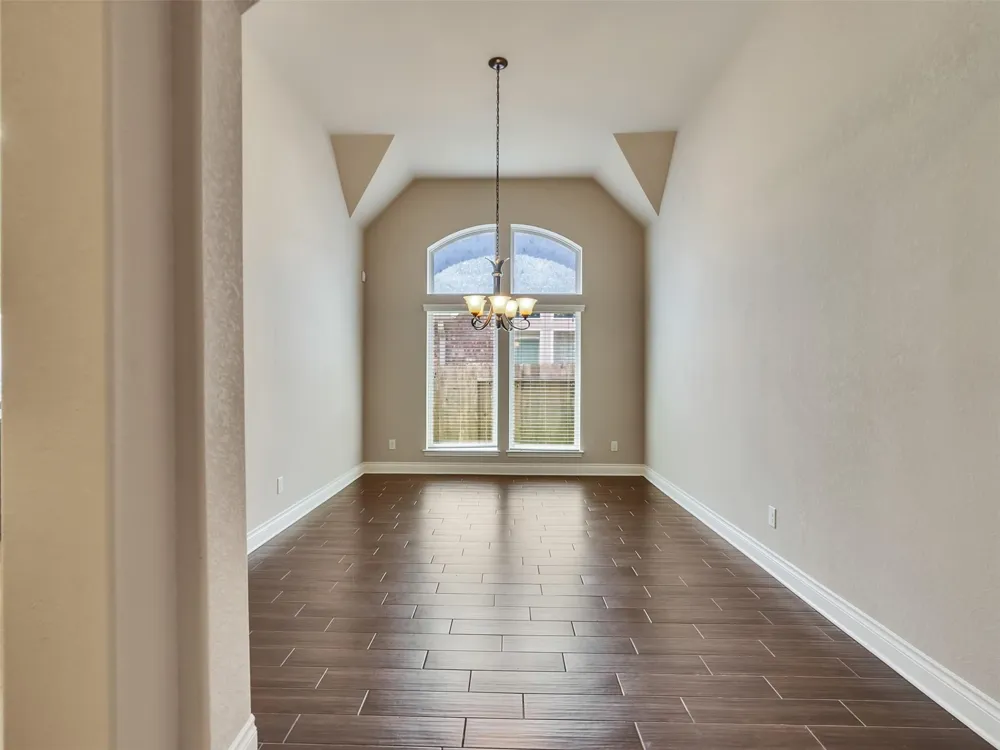 4131 Creekmont Drive Fresno, TX 77545