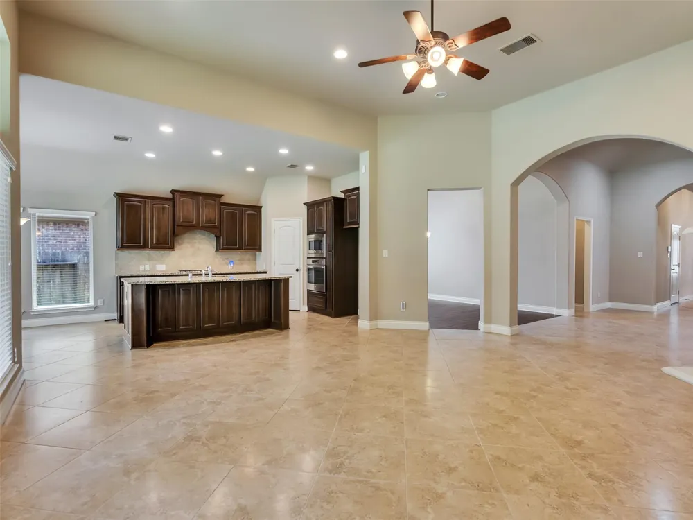 4131 Creekmont Drive Fresno, TX 77545