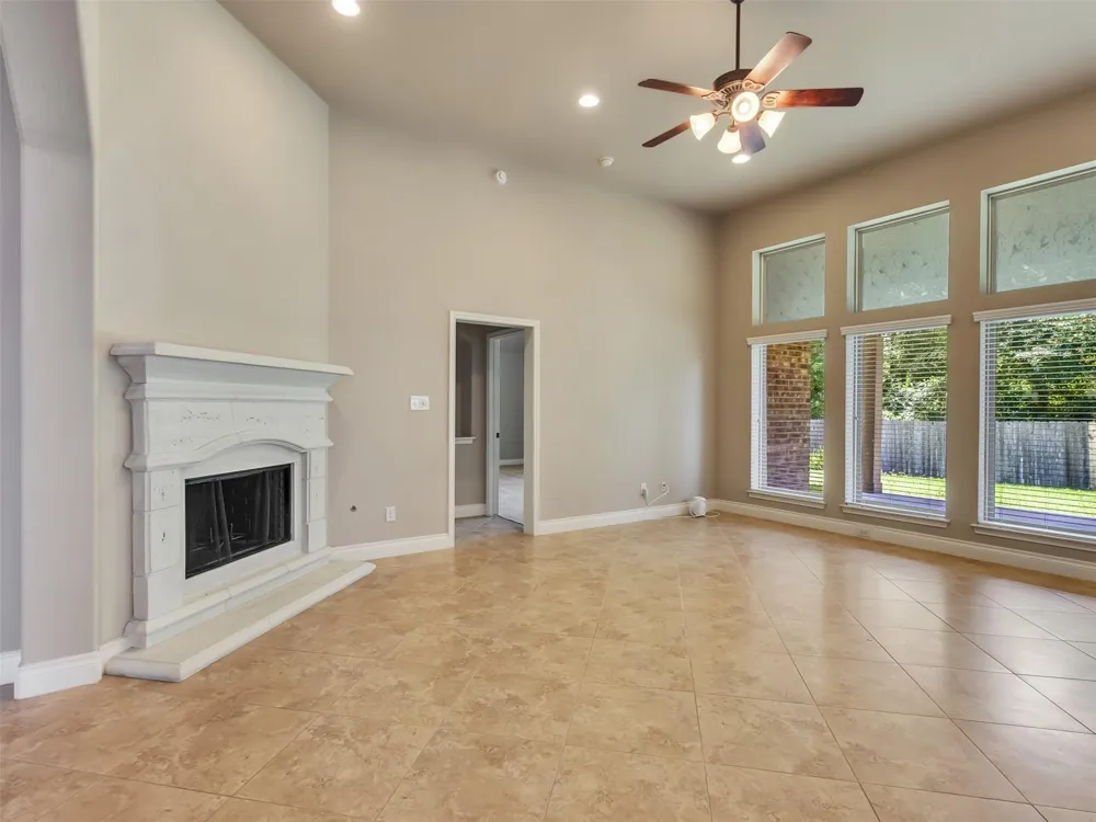 4131 Creekmont Drive Fresno, TX 77545