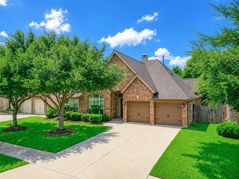 4131 Creekmont Drive Fresno, TX 77545