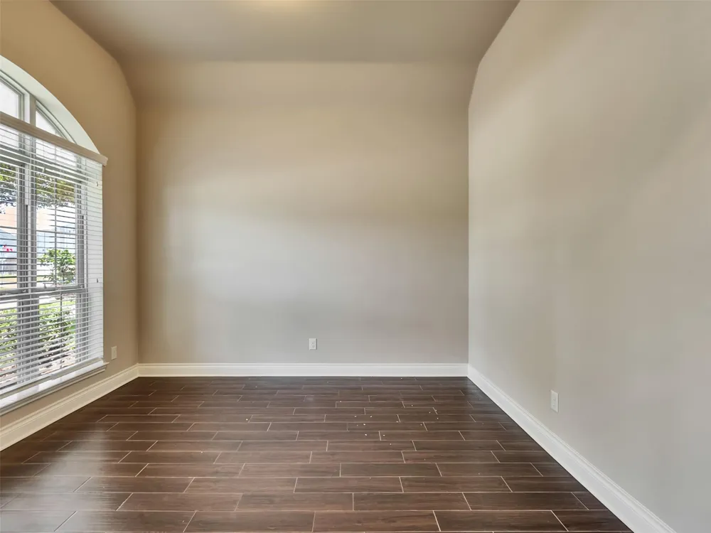4131 Creekmont Drive Fresno, TX 77545