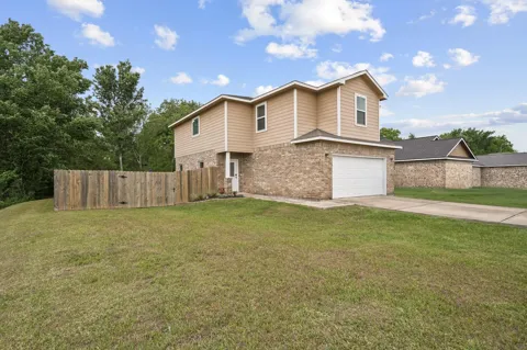 6101 Fox Ridge Drive