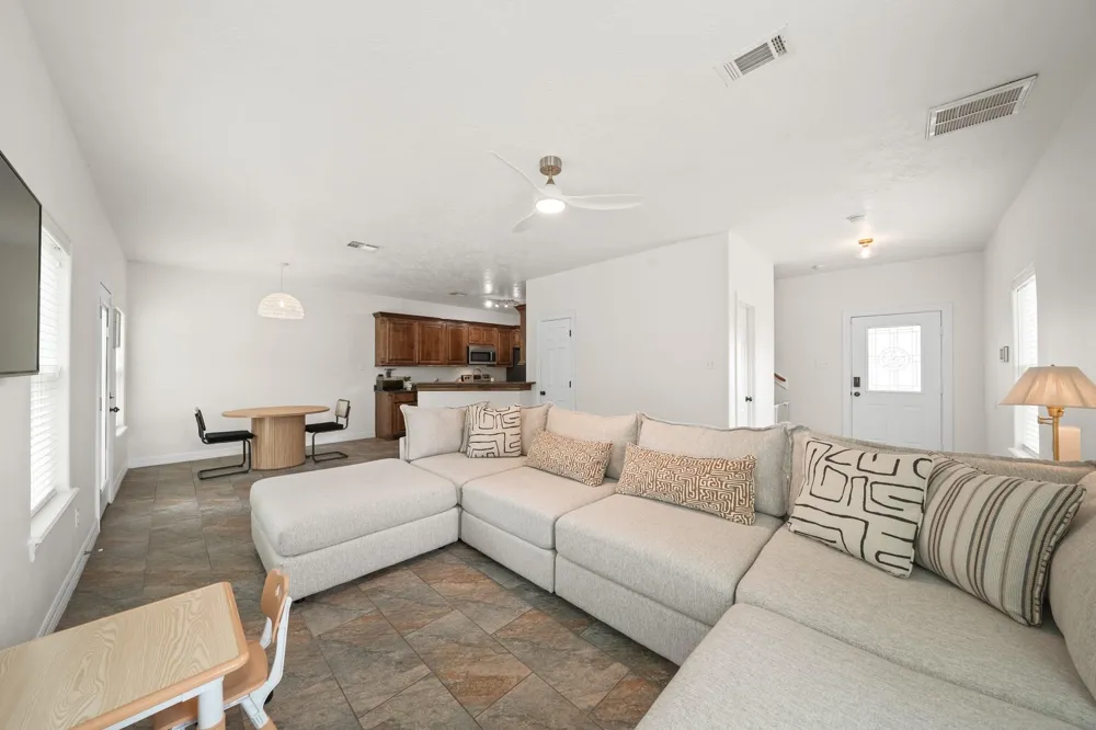 6101 Fox Ridge Drive Angleton, TX 77515