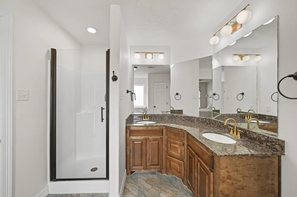 6101 Fox Ridge Drive Angleton, TX 77515
