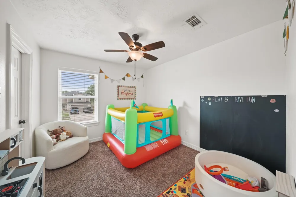 6101 Fox Ridge Drive Angleton, TX 77515