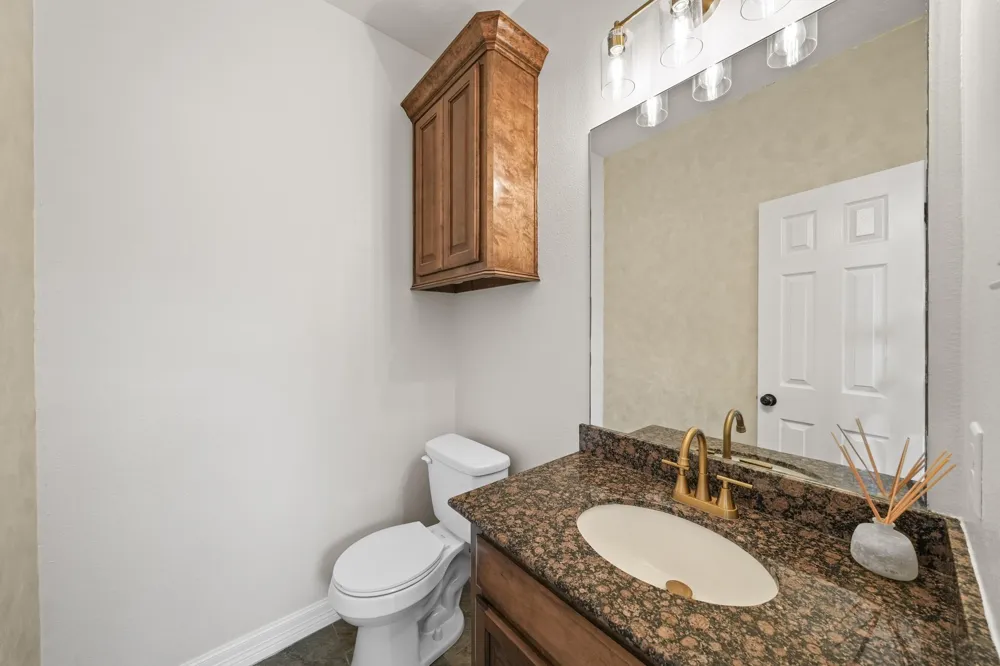 6101 Fox Ridge Drive Angleton, TX 77515