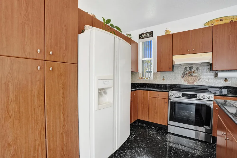 3274 NW 22ND AVENUE Oakland Park, FL 33309