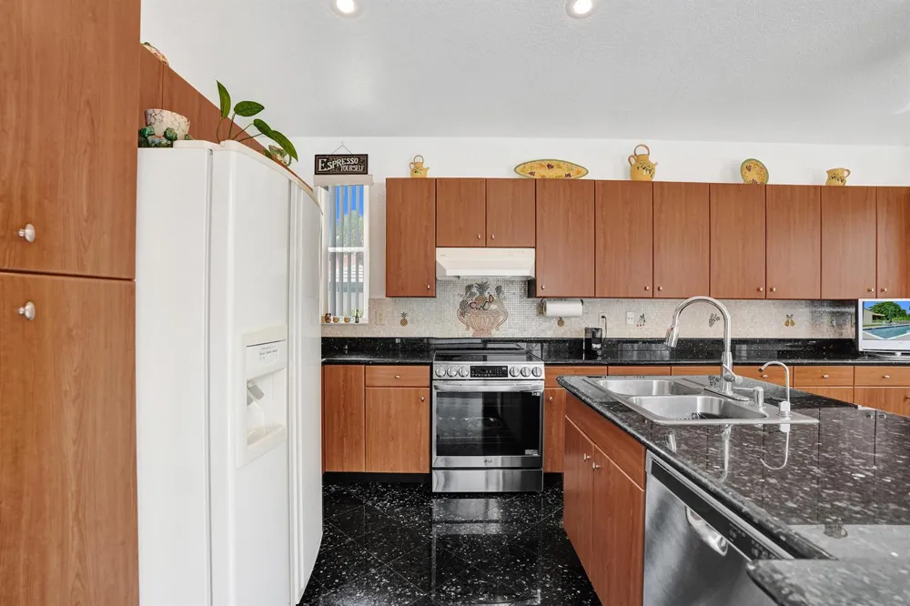 3274 NW 22ND AVENUE Oakland Park, FL 33309
