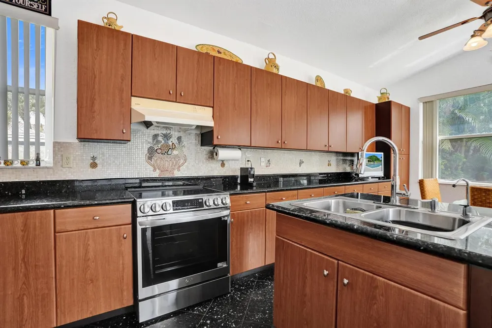 3274 NW 22ND AVENUE Oakland Park, FL 33309