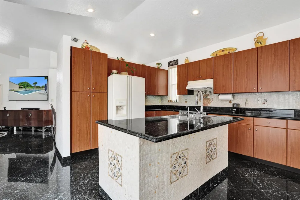3274 NW 22ND AVENUE Oakland Park, FL 33309