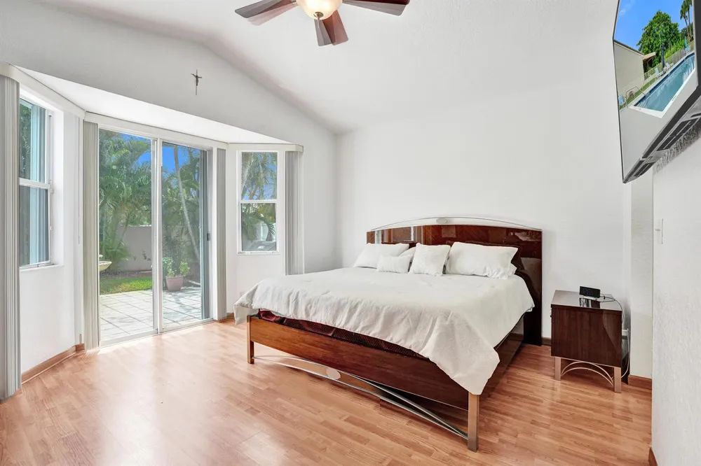 3274 NW 22ND AVENUE Oakland Park, FL 33309