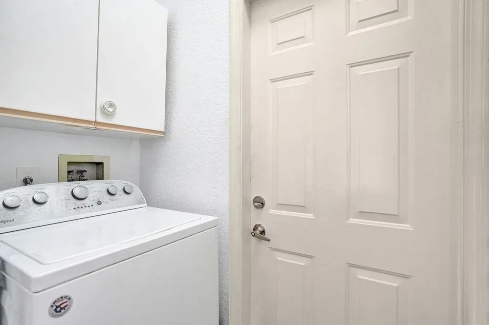 3274 NW 22ND AVENUE Oakland Park, FL 33309