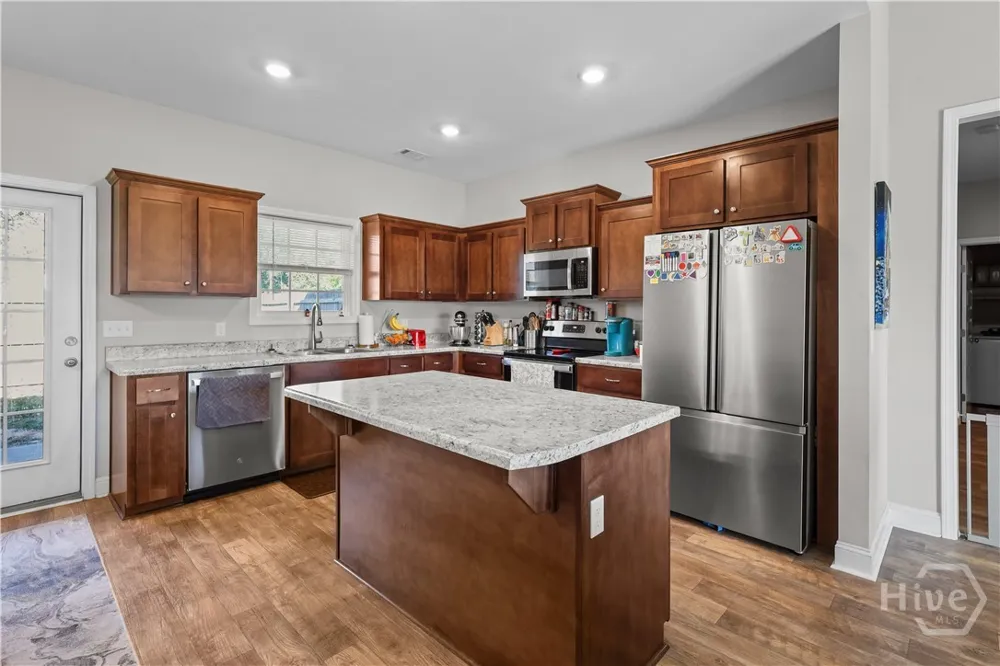 301 Tallulah Bend Ellabell, GA 31308