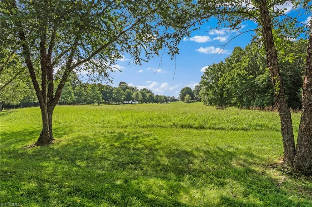 404 Ararat Road Pilot Mountain, NC 27041