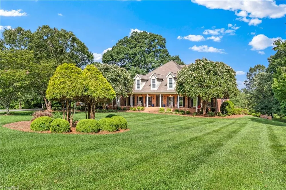 404 Ararat Road Pilot Mountain, NC 27041