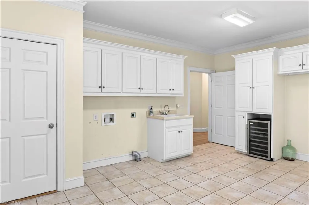 404 Ararat Road Pilot Mountain, NC 27041