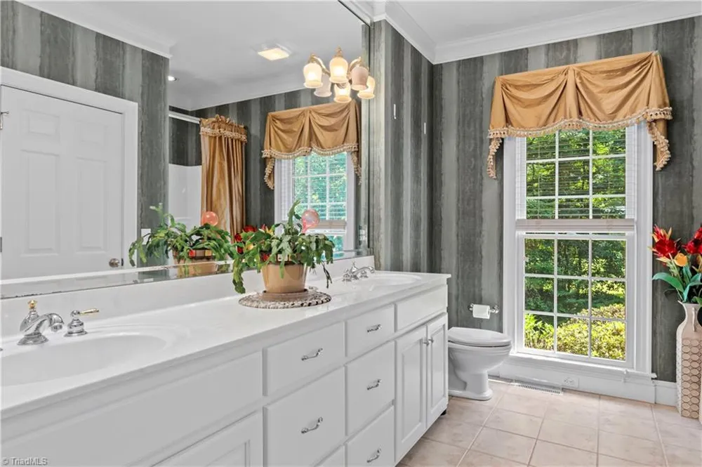 404 Ararat Road Pilot Mountain, NC 27041
