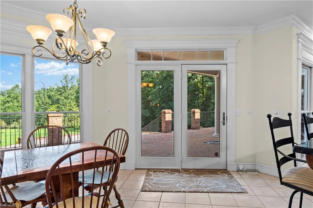 404 Ararat Road Pilot Mountain, NC 27041