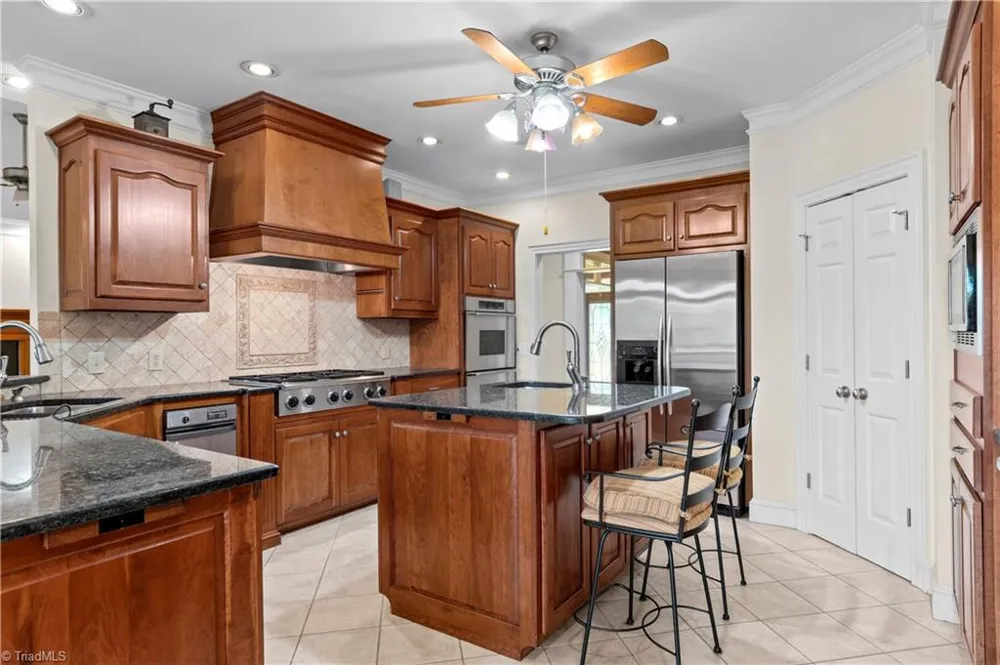 404 Ararat Road Pilot Mountain, NC 27041