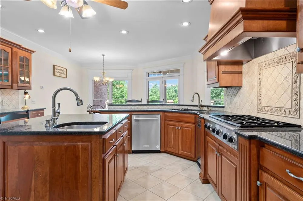 404 Ararat Road Pilot Mountain, NC 27041