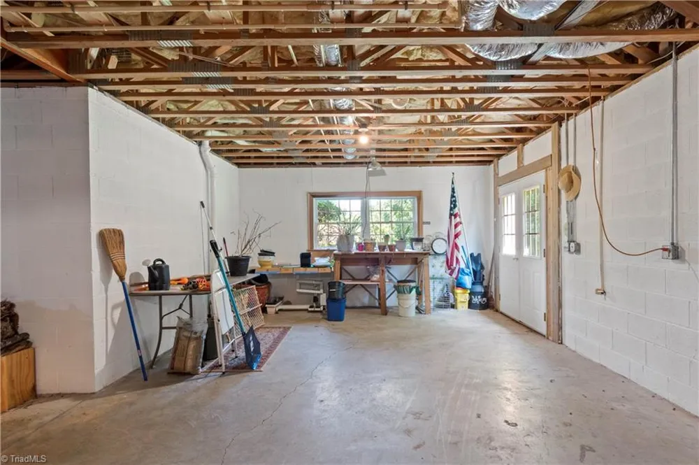 404 Ararat Road Pilot Mountain, NC 27041
