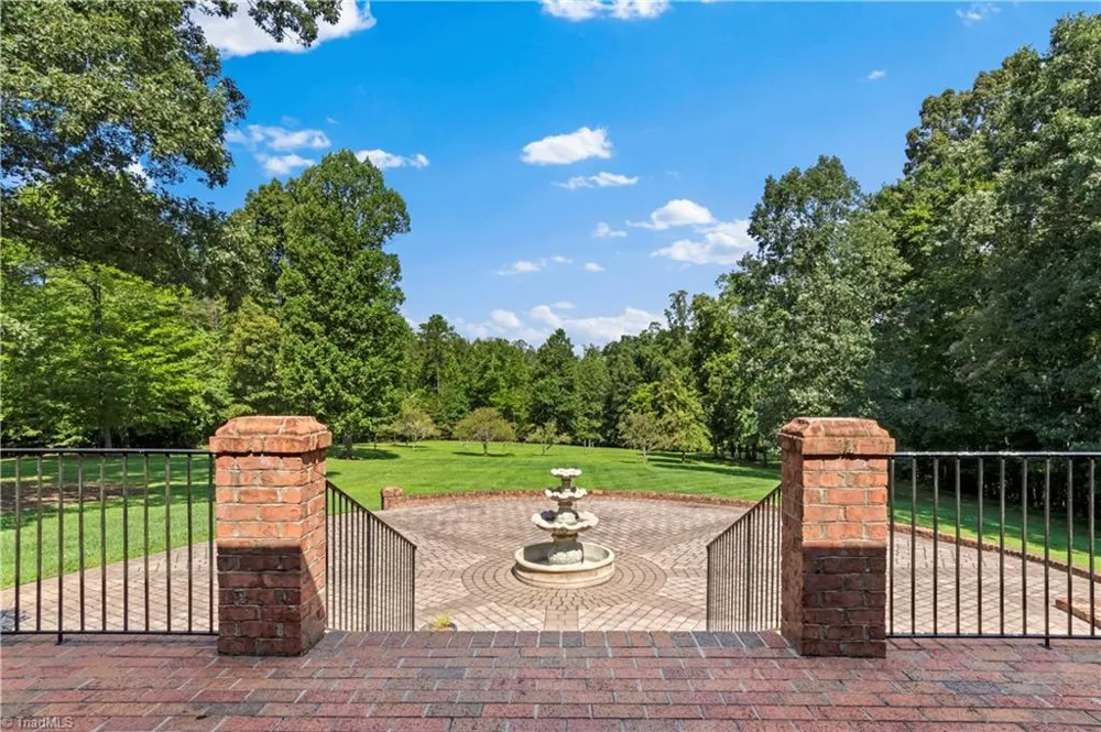 404 Ararat Road Pilot Mountain, NC 27041