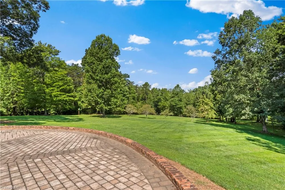 404 Ararat Road Pilot Mountain, NC 27041