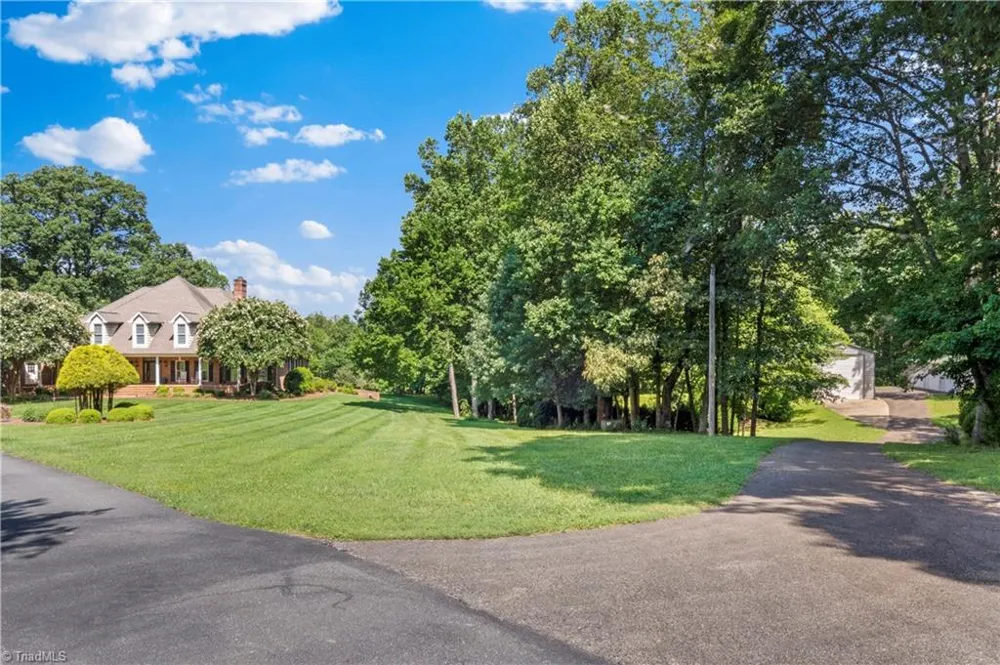 404 Ararat Road Pilot Mountain, NC 27041