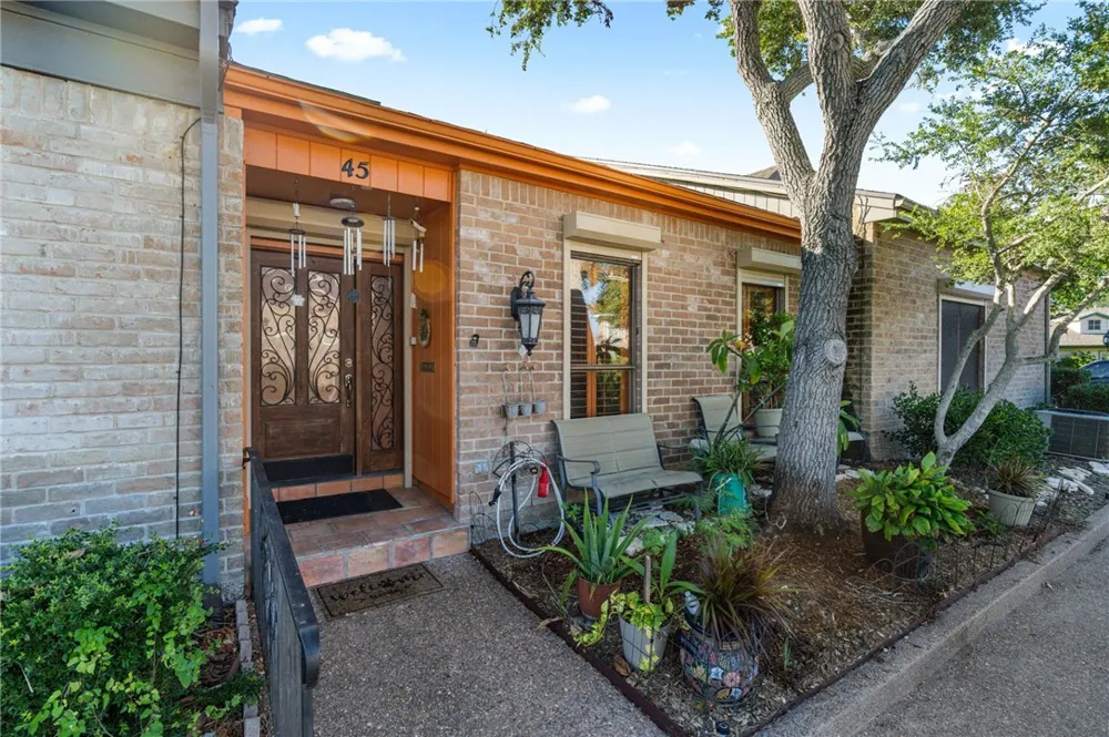 45 Rock Creek Drive Corpus Christi, TX 78412