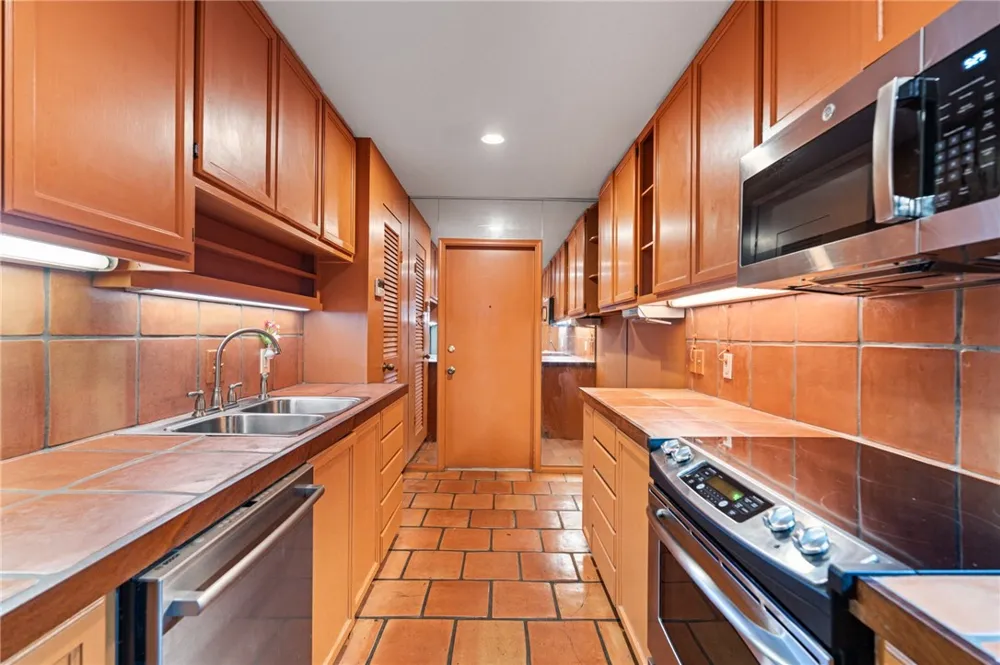 45 Rock Creek Drive Corpus Christi, TX 78412