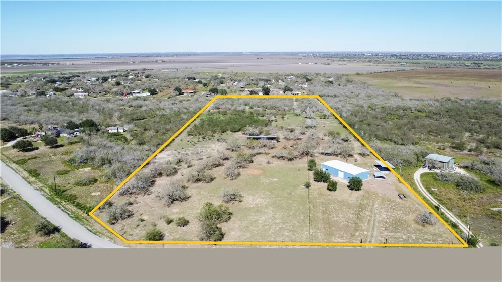 23250 CR 1038 Mathis, TX 78368