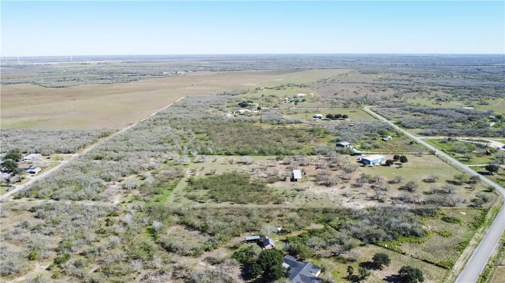 23250 CR 1038 Mathis, TX 78368