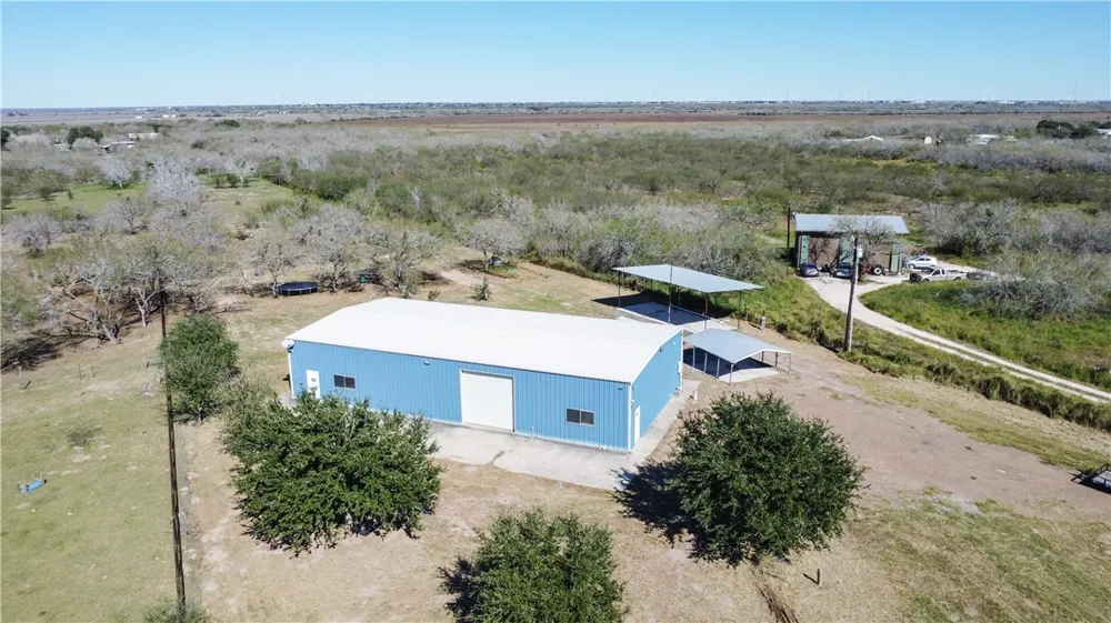 23250 CR 1038 Mathis, TX 78368