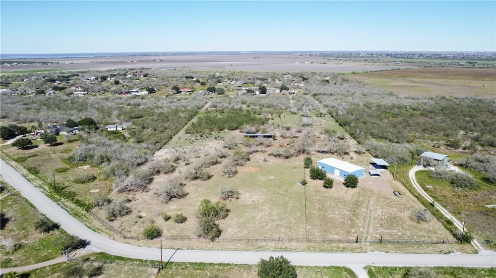 23250 CR 1038 Mathis, TX 78368