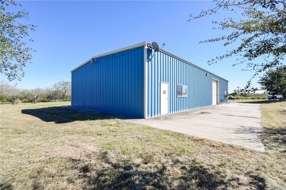 23250 CR 1038 Mathis, TX 78368