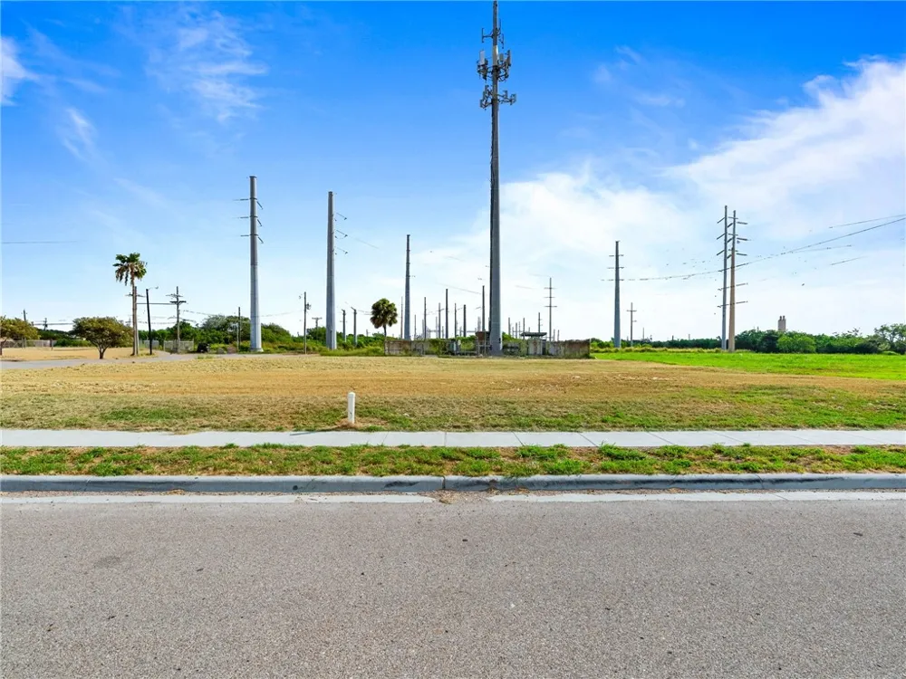 5710 La Playa Street Corpus Christi, TX 78414