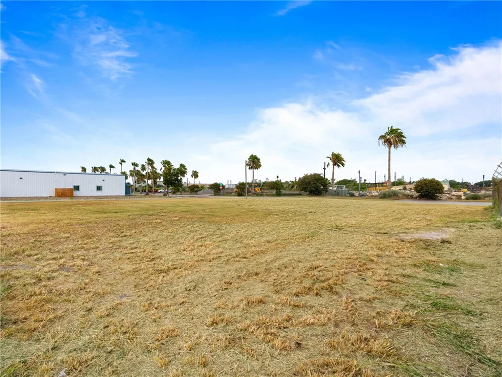 5710 La Playa Street Corpus Christi, TX 78414
