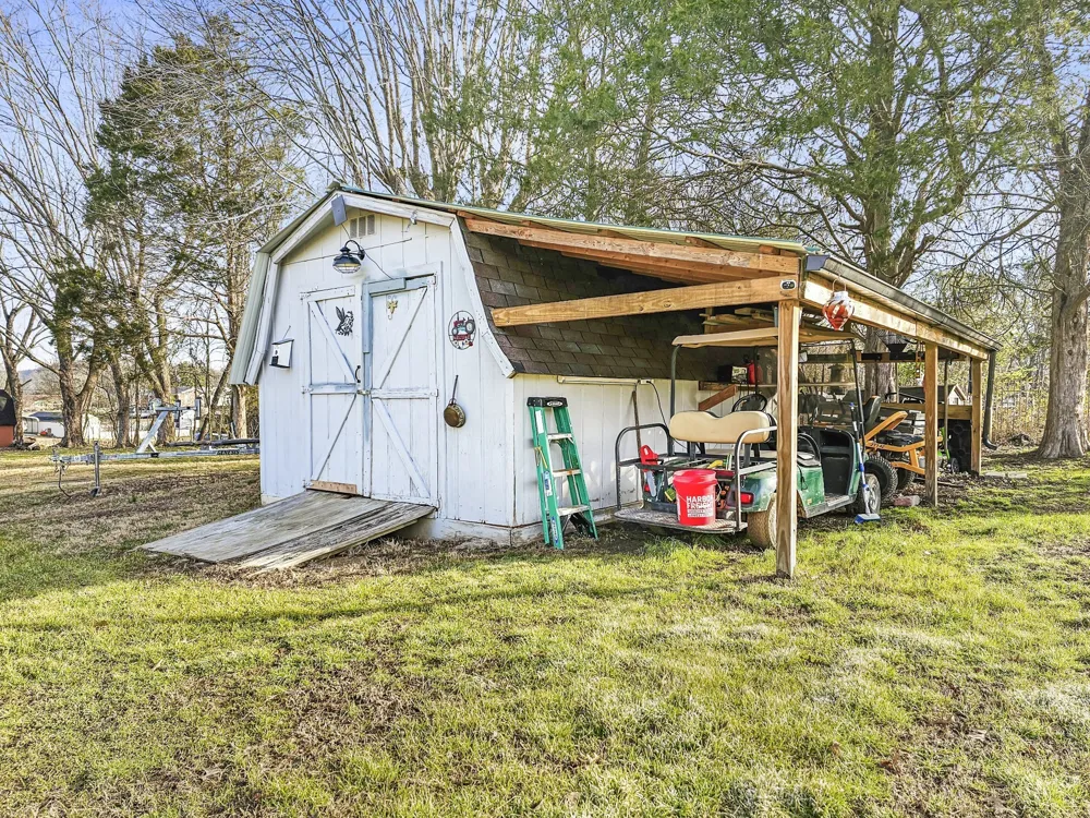 55 Morris Dr Carthage, TN 37030