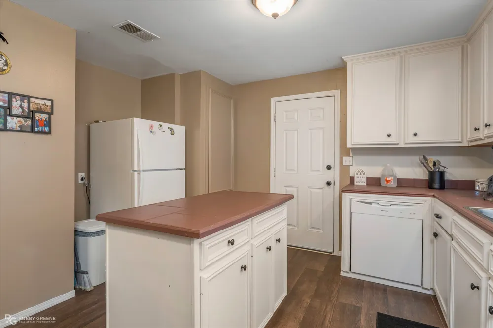 10461 Jersey Gold Road Keithville, LA 71047