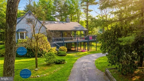 119 LAKE DRIVE
