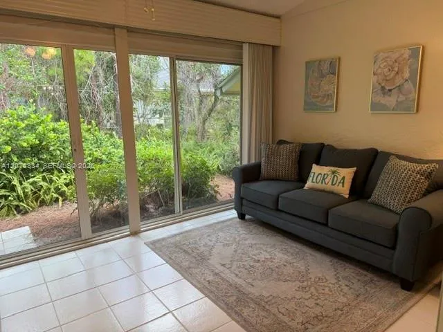 8187 SE Fox Hill Pl Hobe Sound, FL 33455