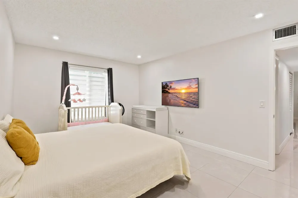 609 SEA PINE WAY #F2 