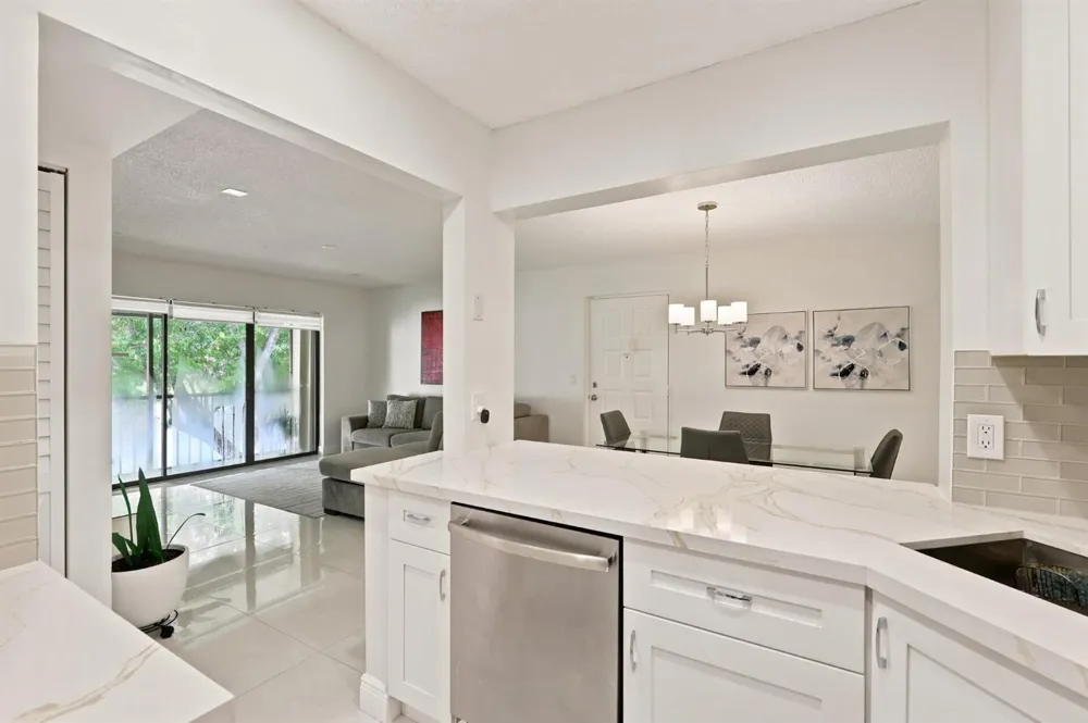 609 SEA PINE WAY #F2 