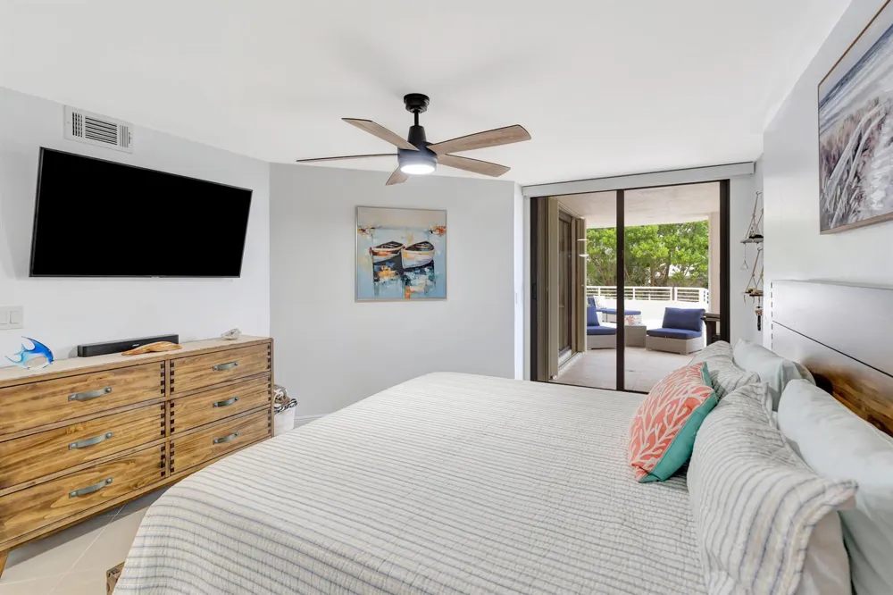 176 HELIOS #108 Jupiter, FL 33477