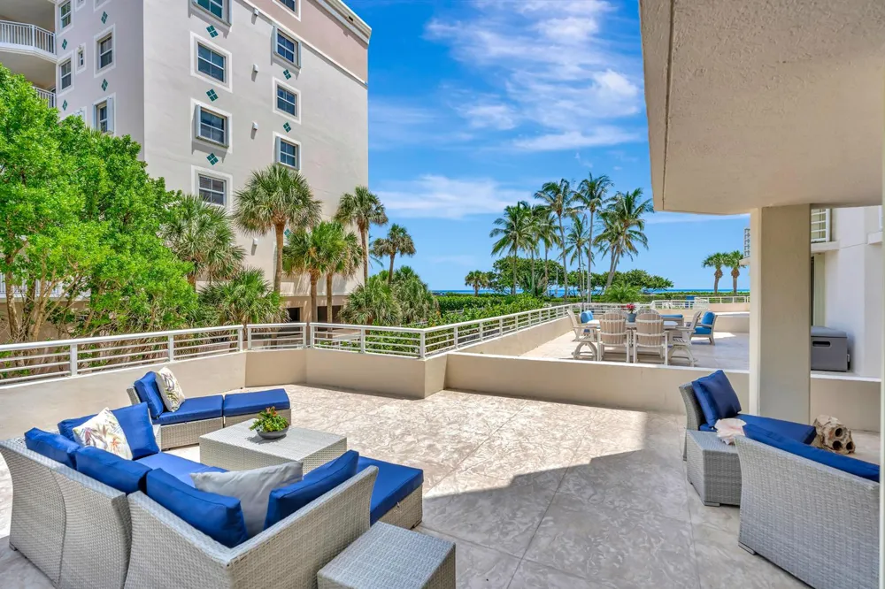 176 HELIOS #108 Jupiter, FL 33477