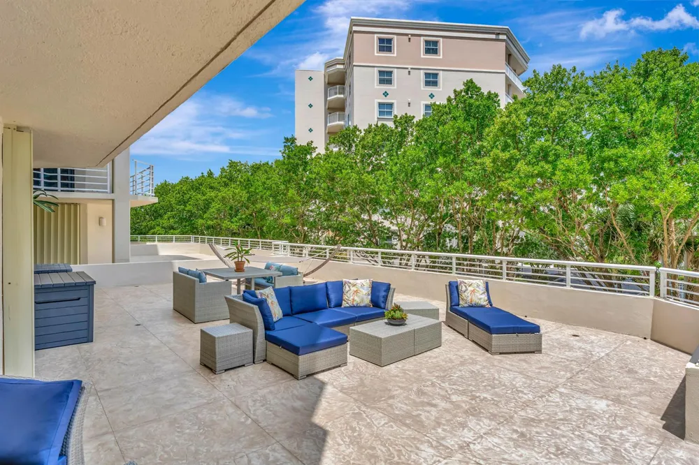 176 HELIOS #108 Jupiter, FL 33477