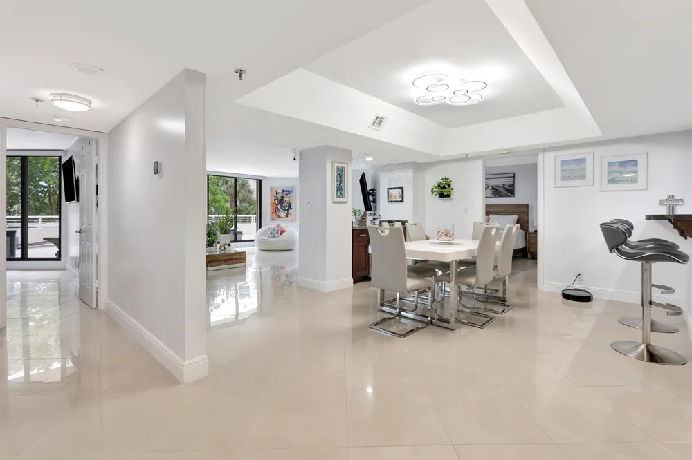 176 HELIOS #108 Jupiter, FL 33477