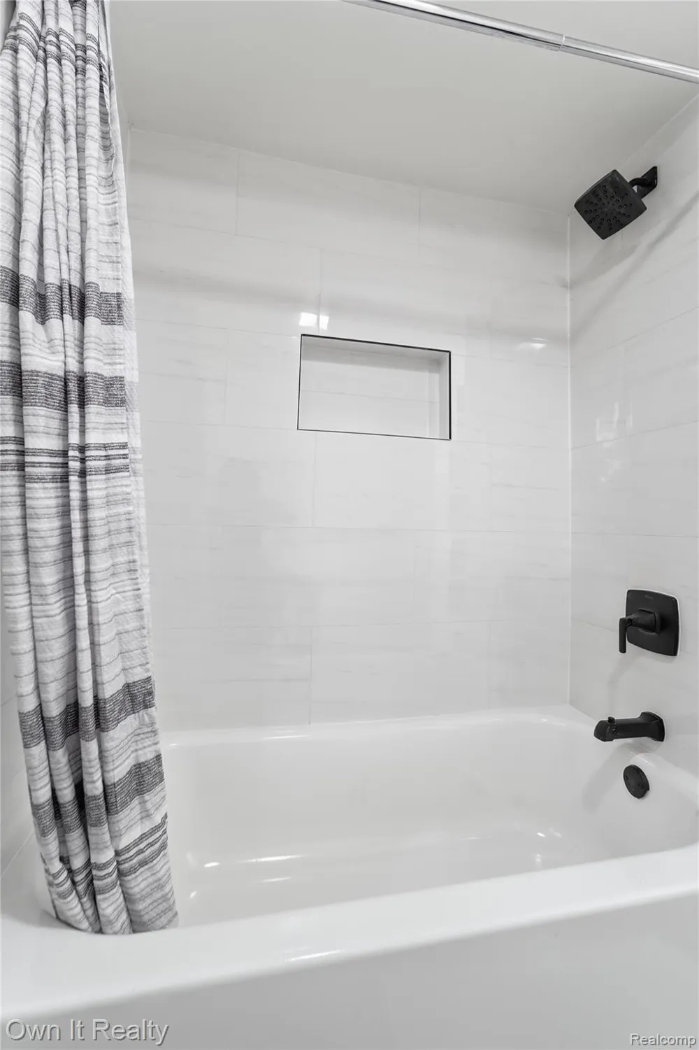 2971 Sleaford Drive Waterford Charter Township, MI 48329