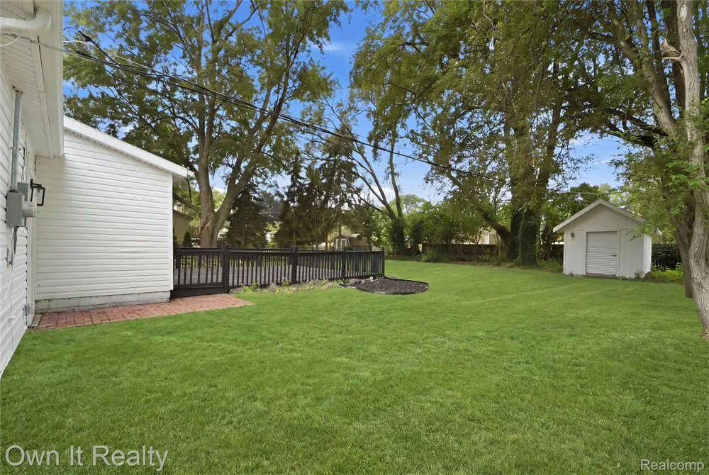 2971 Sleaford Drive Waterford Charter Township, MI 48329